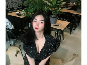 Ảnh vòng mộng căng tròn của hotgirl Trần Minh Thiên Di